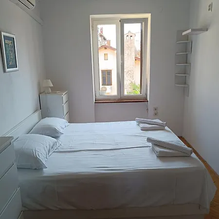 Paola Apartman Lovran